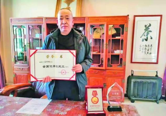 你家楼下的兰州拉面,要改名字了 3 06c97e5128ca11c8209ee680d548e99a892e543e3e9b1aca723b5c4588c44108 article