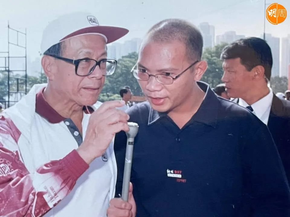 091c4e115064912e9b11fcf0ffe0742253d9feaf89fc2c1a6a9919b1c4a1fe59 article