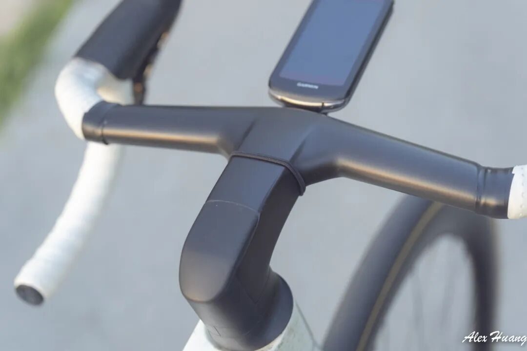 最值得买的顶级公路车?TREK 八代 Madone 评测 22 09e834f753d3c31f17a268f98cbdb0f833fca5118b20e0438c2cedc3308c8976 article