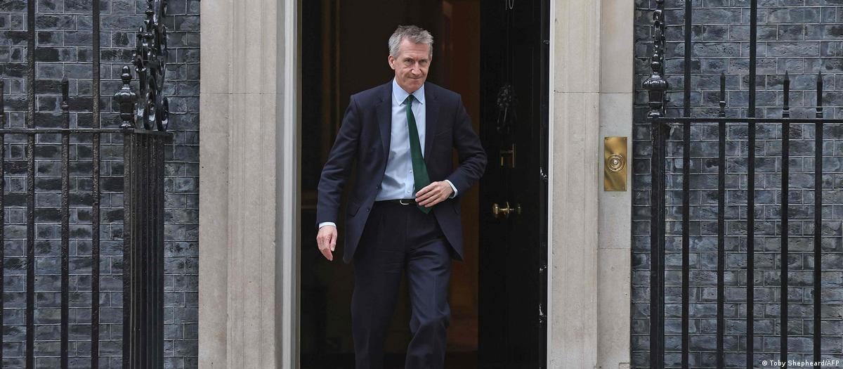 图为英国负责安全和防务事务的大臣贾维斯（Dan Jarvis）