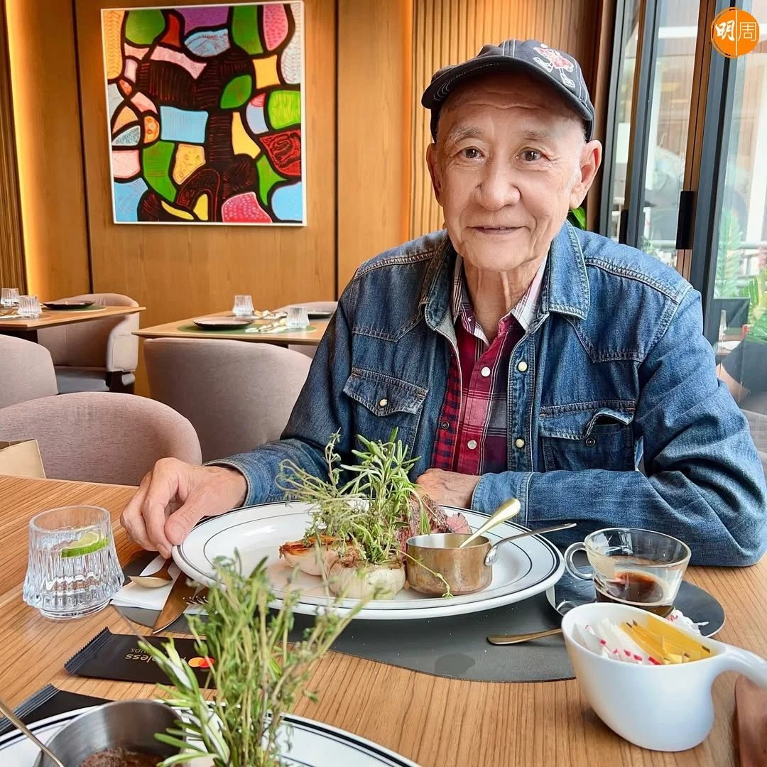 李家鼎走出丧妻阴霾全面复工 亲证施明骨灰已上位仪式 罕有封口避谈长子李泳汉 1 0f6d678dbbc1a0e4f099d4b851695131d12840f3c1e125a94445d96a1ba096a6 article