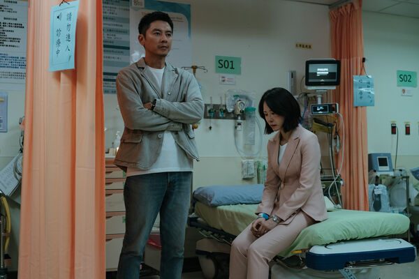 黄迪扬黑化成大魔王!PTSD抓狂家暴蔡亘晏 掐脖狂殴惊悚画面曝光 3 ▲《成名在望》將播出第9、10集,劇情迎來更驚悚的轉折。(圖/瀚草影視提供)