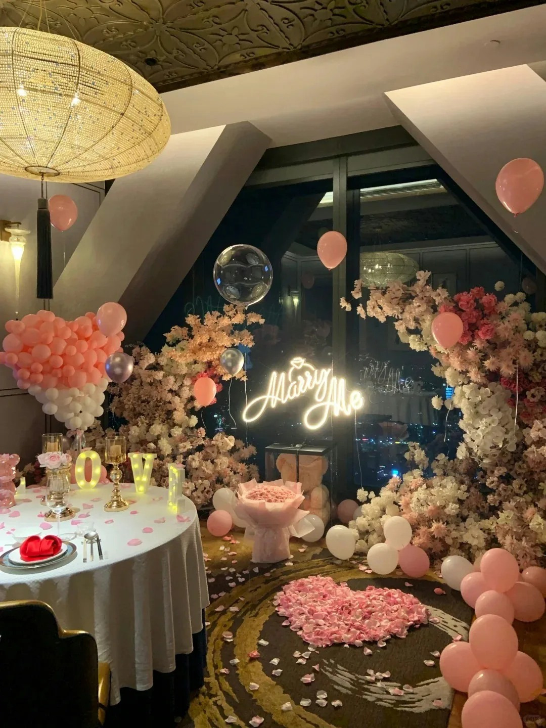 深圳前海華僑城瑞吉酒店（The St. Regis Shenzhen Bao'an）（圖片來源：妮蔻學姐＠小紅書）