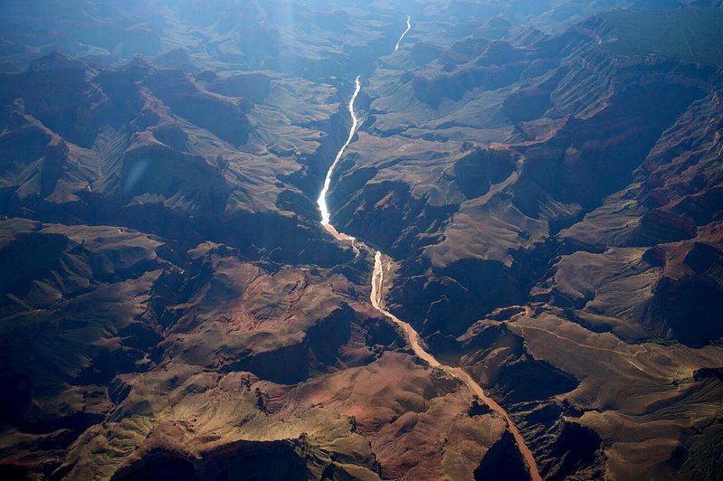 大峡谷暴洪2死、14失联 德州医生圆梦之旅遇劫 气象预报:暴雨恐再酿灾 1 大峽谷國家公園8月31日遭遇嚴重暴洪。(美聯社)