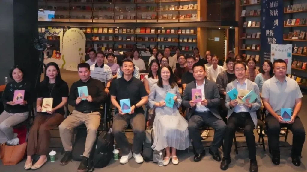 荒诞中的轻盈:多甫拉托夫的小说为什么值得一读 2 19af924a8cdbd6aef4bbb50d2b2d65170ae08382716e62fe06312e67ce2771cf article