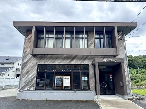 瑞风号专程停靠的鸟取隐世米其林餐厅 无人小站旁海景意大利面 17 ▲▼鳥取岩美Al Mare義大利餐廳與東濱海岸。(圖/《小虎食夢網》授權提供)