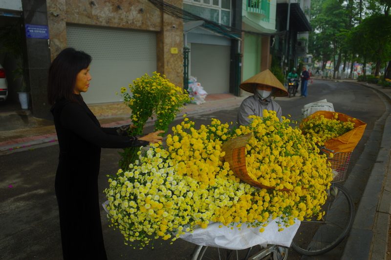 傅尔得/从「越南新娘」到《成为张姐》──蔡定邦的母亲、迁移与家庭图像 20 1f15c1e3b8a1911dd22ec31c478ca4c38e84e2700d3a66838c53430702daba5e article