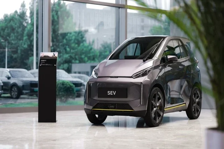 理想发布自研电池「连山」,自燃就赔一辆新车,理想 i6 首发搭载 6 2027b5caa1cbbb6760f2b5eac7ec5440d66c733168171ec2d53d39d77706a892 article