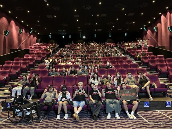 《粽邪4》中元节全台夺冠!首日狂吸近千万票房 「印尼影帝」现身台北引骚动 2 ▲《粽邪4:坤蒂拉娜》中元節開紅盤,首日近千萬勇奪全台票房冠軍。(圖/華影提供)