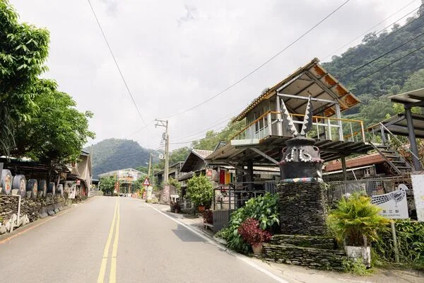 ▲▼屏東霧台神山部落、魯凱族石板屋聚落與在地景點美食一日遊。（圖／《黑皮的旅遊筆記》授權提供）
