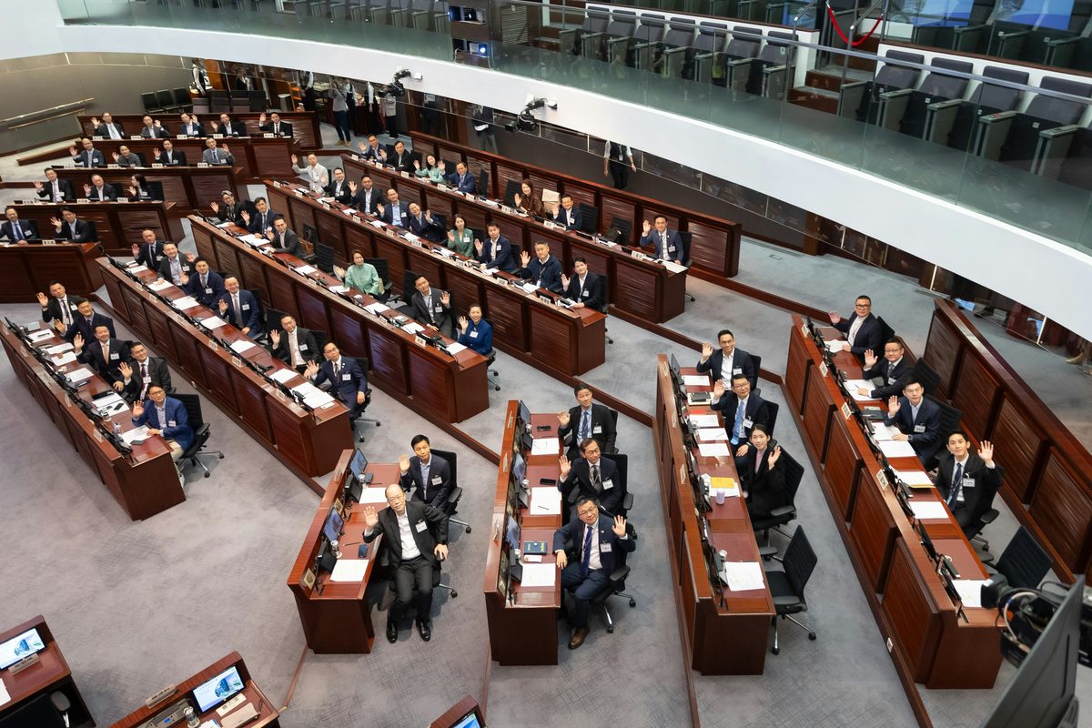立法会告别「打仗」让新丁掌委员会 老鬼嘱勿做指挥灯|政圈风声 2 立法會事務委員會。(廖雁雄攝)