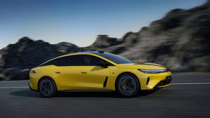 埃安 Ray7 亮相:33 米刹停、续航 700km,还用上了华为电驱 3 30253c4a60491181570a7f246895e8bd0abca48c5f209e5220c4b5bf2fdcb543 article