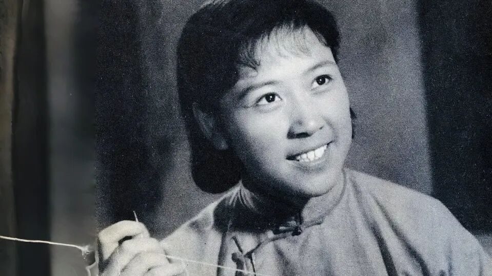 中国电影家协会沉痛悼念陶玉玲:她的一生,是献身艺术、服务人民的一生 2 316ea830a46e431a0af33d9e635c11cdede3f2c9174ab052d5a2c55984d78954 article