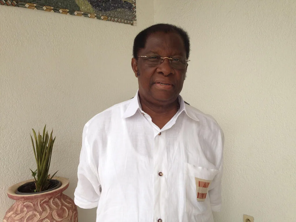 存档图片 /  刚果（金）前司法部长亚历克西斯·坦布韦·姆万巴（Alexis Thambwe Mwamba）于2019年7月至2021年2月间担任参议院议长。
RFI Image / Afrique - RD Congo : Alexis Thambwe Mwamba, ancien président du Sénat. Ici, une image d'Alexis Thambwe Mwamba, ministre de la Justice en RD Congo.