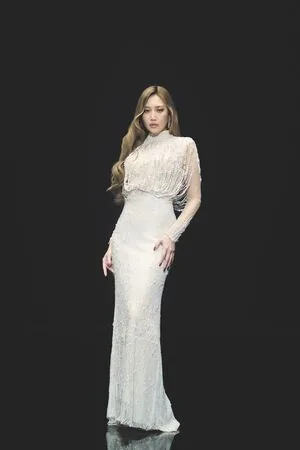A-Lin献唱《消失的金凤娜》主题曲《宝贝爱人》 陈冲饰演母亲被迫与女儿分离 4 ▲金曲天后A-Lin獻唱《消失的金鳳娜》電影主題曲〈寶貝愛人〉。(圖/大昇影業提供)