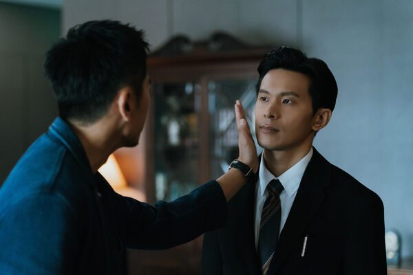 黄迪扬黑化成大魔王!PTSD抓狂家暴蔡亘晏 掐脖狂殴惊悚画面曝光 4 ▲《成名在望》將播出第9、10集,劇情迎來更驚悚的轉折。(圖/瀚草影視提供)