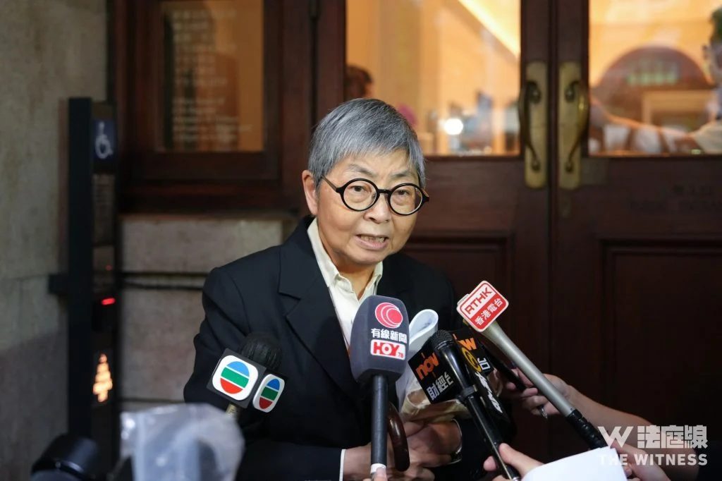 吴霭仪818流水式集会案罪成判缓刑 行为失当投诉不成立 大律师公会提司法覆核 1 3b75fdb512e5b0b439bb84288c3f70c81f3a691ba8c05b1e9be594495a2f8662 article