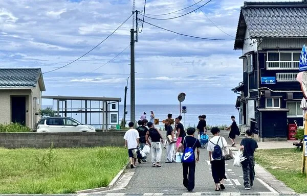 瑞风号专程停靠的鸟取隐世米其林餐厅 无人小站旁海景意大利面 9 ▲▼鳥取岩美Al Mare義大利餐廳與東濱海岸。(圖/《小虎食夢網》授權提供)