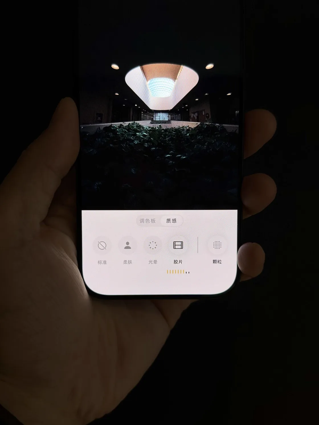 方方面面都熟悉,方方面面都更好:iPhone 18 Pro 体验 10 4a09b70ede2c092b47eaf35fdf8bc867de9a01742bd00aa138c913656f537124 article