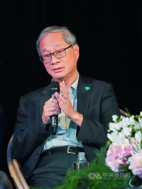 文化部長李遠12日在巴黎出席電影座談會，回顧42年前歐洲看見台灣新浪潮電影的重要時刻。中央社記者曾依璇巴黎攝　115年9月13日
