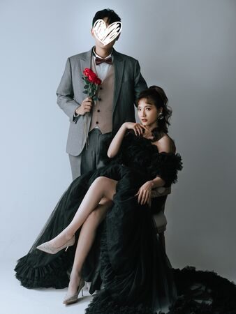 香草姐姐毕业4年「无预警PO婚纱照」!难得解放低胸开高衩:真幸福 | ETtoday星光云 | ETtoday新闻云 4 ▲▼香草姐姐,米卡米。(圖/翻攝自Instagram/mikamimiii_)