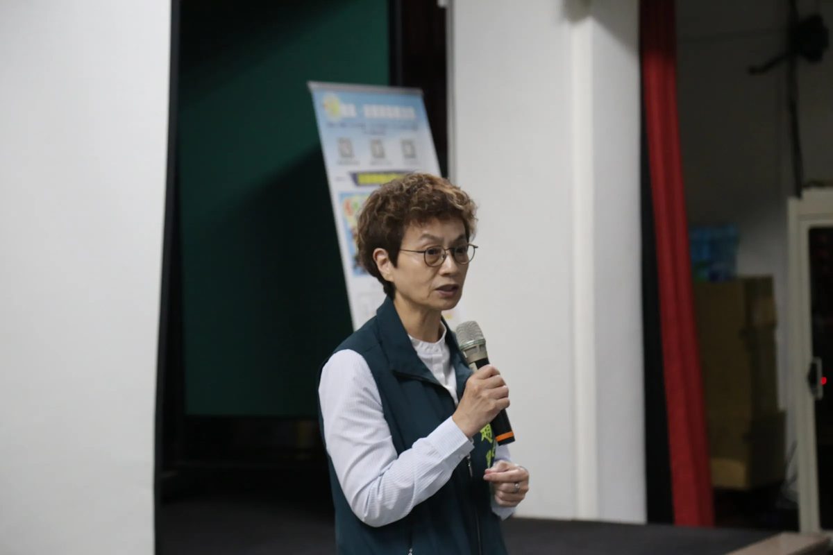 趙卿惠副市長代表黃偉哲市長出席，肯定青年貢獻自身專業，投入城市防災韌性。（圖 /臺南市政府研究發展考核委員會提供）