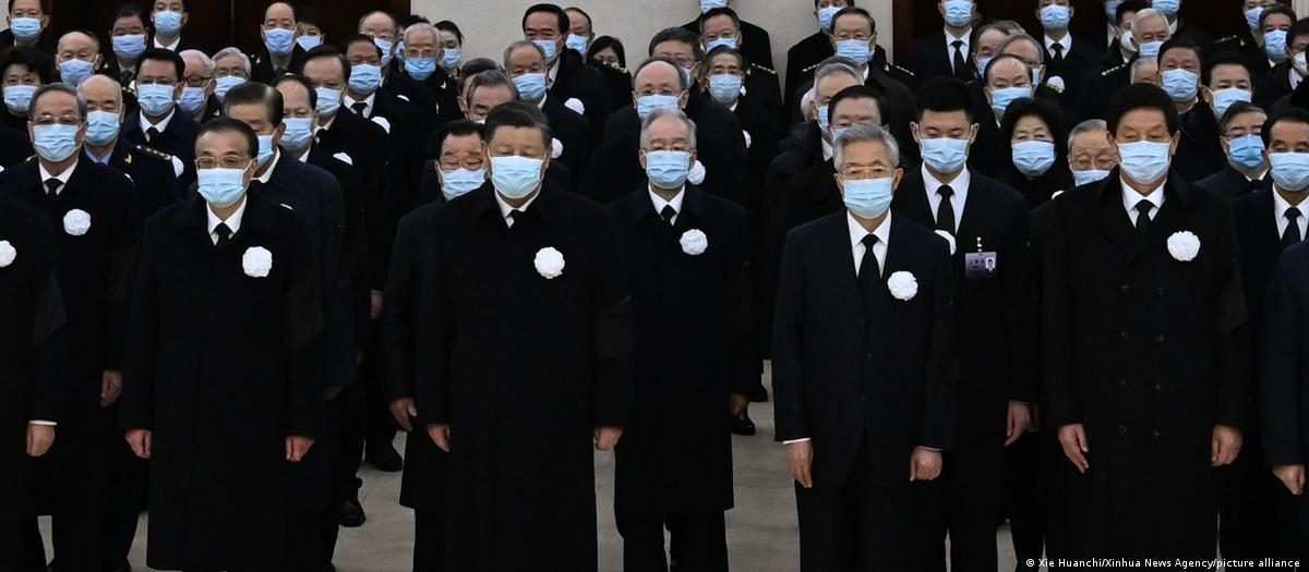 习近平12月5日率官员出席301医院举行的江泽民遗体告别式