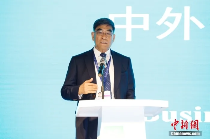 傅成玉在活动上发言（资料照片）