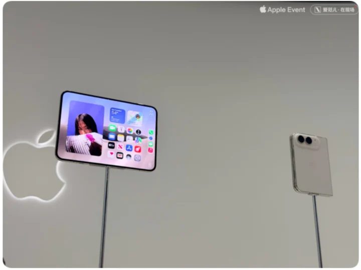 专访苹果高管:iPhone Duo折叠屏如何解决折痕与迷失感 1 59ed6189c59c6ff63b306881f419610820bf48f90203019765c41c47e0c93ef6 article