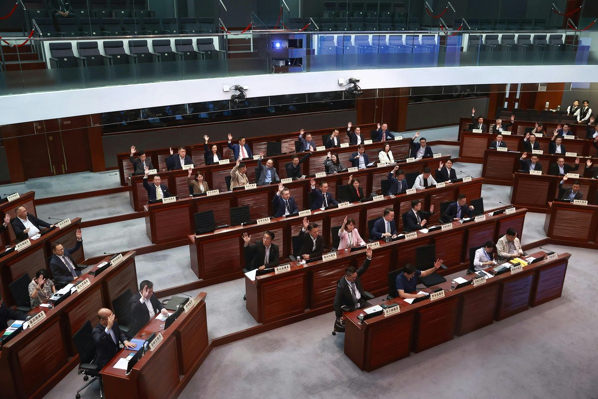 立法会告别「打仗」让新丁掌委员会 老鬼嘱勿做指挥灯|政圈风声 4 5bb624f7781e7c89b7a2e37a59afd63692fe9f2593d4dfec9750dedf0625f63d article