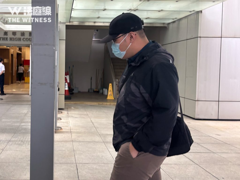 教师、消防员等5人与女童非法性交案 辩方指被告受警威吓作出招认、虚构情节 1 與14歲女童非法性交案 被告吳啟正