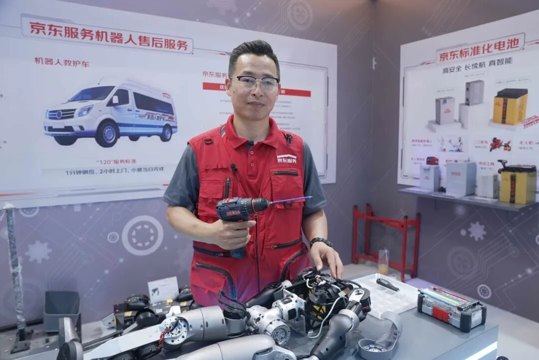 京东95后闯物理AI 仓库机器人抓取准确率99.9% 7 62e2b7f86b7d8adccef9b087803d8f3eb4888bc5ac898da190856f2e3a64ddc6 article