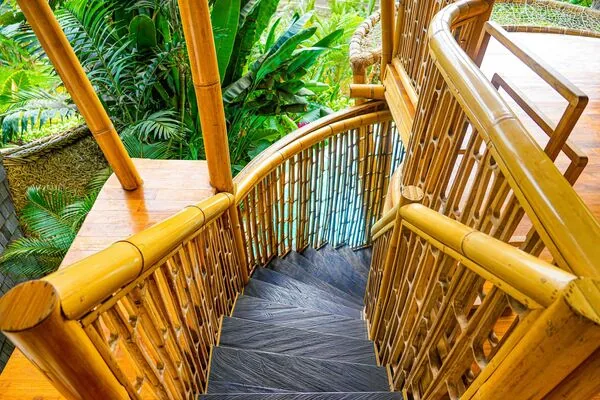 峇里岛乌布隐世度假村 竹制泳池Villa开门就是绝美梯田山景 27 ▲▼Bambootel Sawah View以純竹建築融入烏布梯田景觀。(圖/《混血珊莎的奇幻旅程》授權提供)