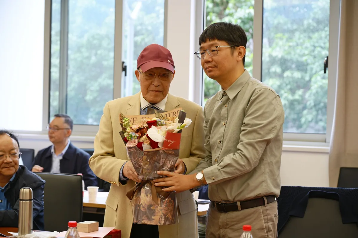 明清史研究的回顾与前瞻——复旦大学历史学系举办樊树志教授九十华诞学术座谈会 2 66ecabc87291e535ae11794a3f730e748e448a2aab2ea2012f5f18ba15ad3c5e article