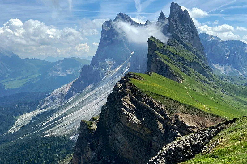 位於義大利北部的多洛米蒂山脈(Dolomites)美景絕佳。(美聯社)