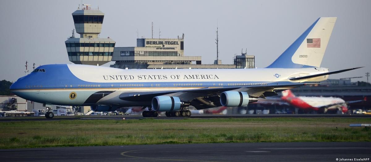 特朗普曾邀请金正恩乘“空军一号” 1 Deutschland Obama landet in Tegel