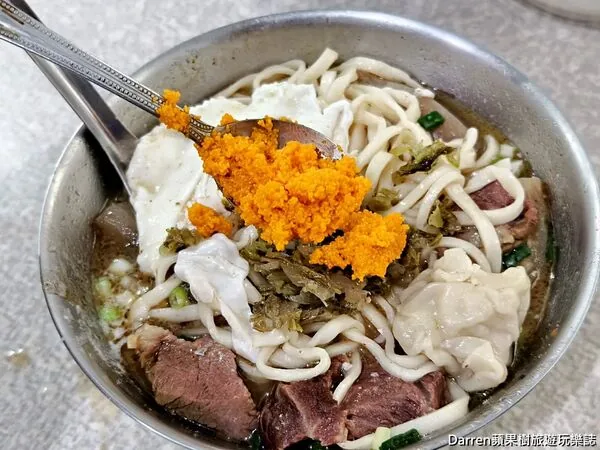 ▲▼台北大安古亭潮州街林記牛肉麵的半筋肉麵與免費加湯。（圖／《DARREN蘋果樹旅遊玩樂誌》授權提供）