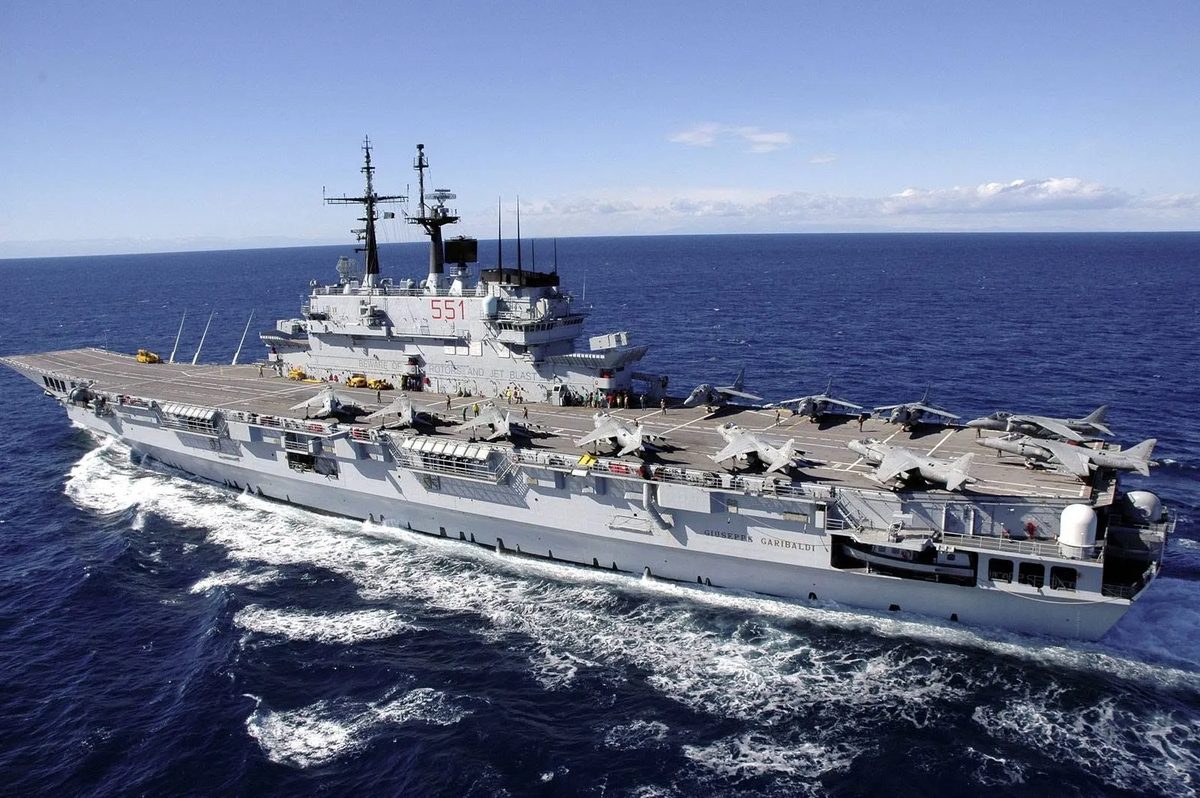 義大利前任旗艦、加里波底號航空母艦。（取自義國海軍粉專）
