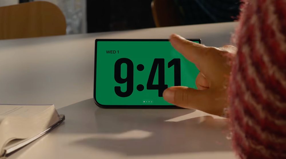 苹果折叠屏iPhone Duo亮相 售价1.6万起 股价冲高回落 2 7164a2a5c78fe12b84b42b44bb4f30f9a31ec65a5783a2e766ee8fefa8918eeb article