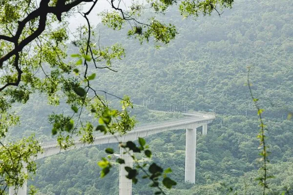 ▲▼屏東霧台神山部落、魯凱族石板屋聚落與在地景點美食一日遊。（圖／《黑皮的旅遊筆記》授權提供）