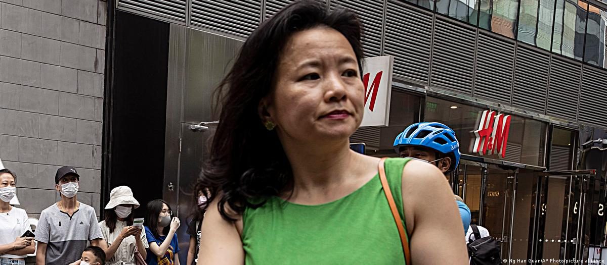长平观察:CGTN ,你可耻! 2 2020年夏天成蕾被国安人员蒙上眼睛带走,在秘密设施里与外界隔绝六个月。