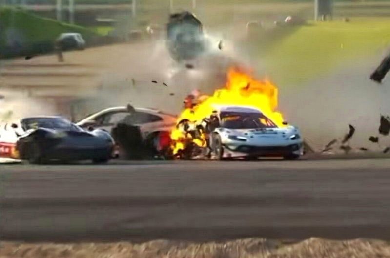 CHINA GT發生重大撞車起火事故。（視頻截圖）