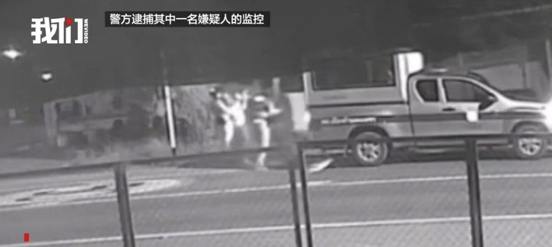 中国女子曼谷酒店遭4男绑架 载往泰缅边境途中跳车自救 2人被捕 1 8月23日,一名中國女子在泰國被騙,遭4名泰國男子綁架準備送往達府湄索縣,CCTV曝警方逮捕其中一名疑犯。(新京報)