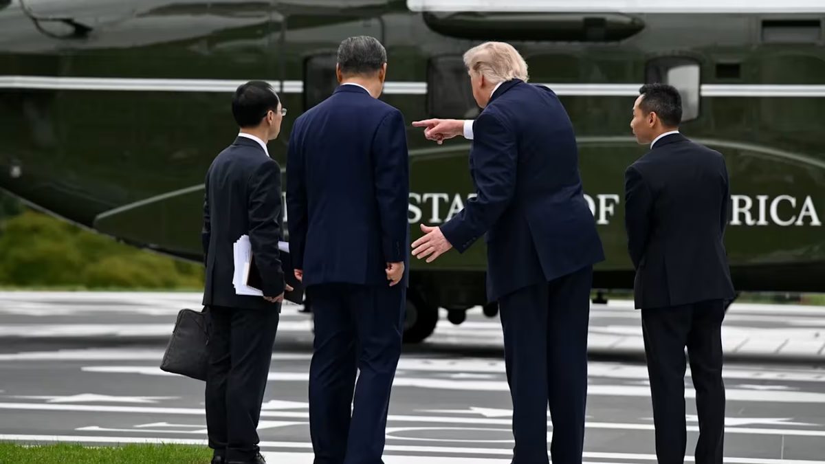 特朗普白宫接待习近平 拜登肖像换“自动签名笔”引习大笑 1 7fc64ed33b2b606804635b0f0320f3d5f98208a0c1c0903bbd97abd5dc4247d9 article