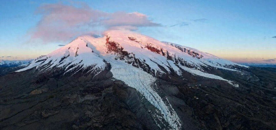 7000米雪山3死2失踪 新疆慕士塔格峰连续山难 藏向导证买卖黑幕 1 慕士塔格峰攀登一側全景。(中國新聞周刊)
