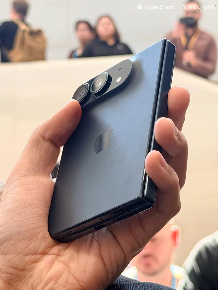 iPhone Duo首发上手 折叠屏重构iOS交互与屏幕体验 4 8297673b4addb0ef55aaff369f0872fe1567439fa9a2cb6e6f53bbdc0c3ee01c article