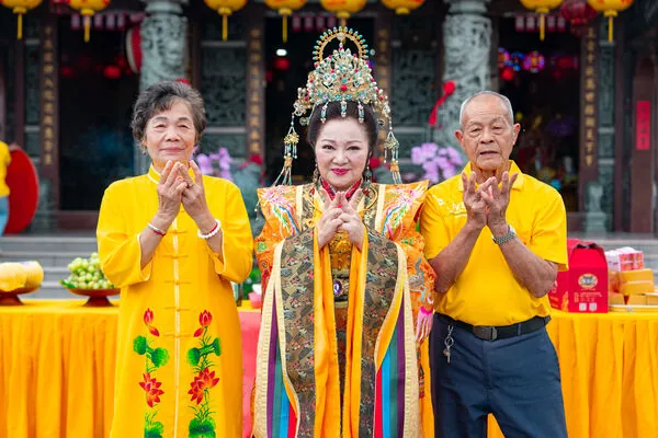 ▲白冰冰在《戲說台灣》化身地母娘娘。（圖／三立提供）