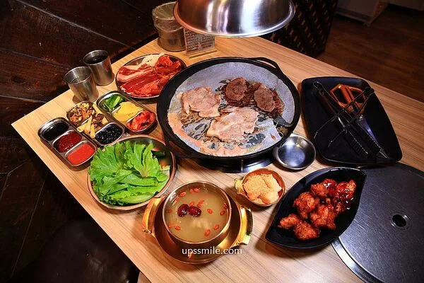 ▲▼豬先生韓式燒肉鍋物吃到飽的環境與餐點。（圖／《UPSSMILE向上的微笑萍子》授權提供）