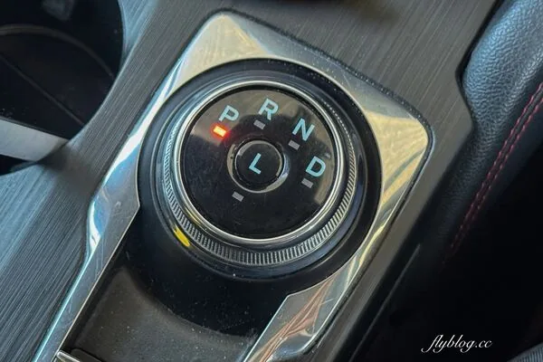 ▲▼紐西蘭自駕租車、國際駕照與交通規則注意事項。（圖／《飛天璇的口袋》授權提供）
