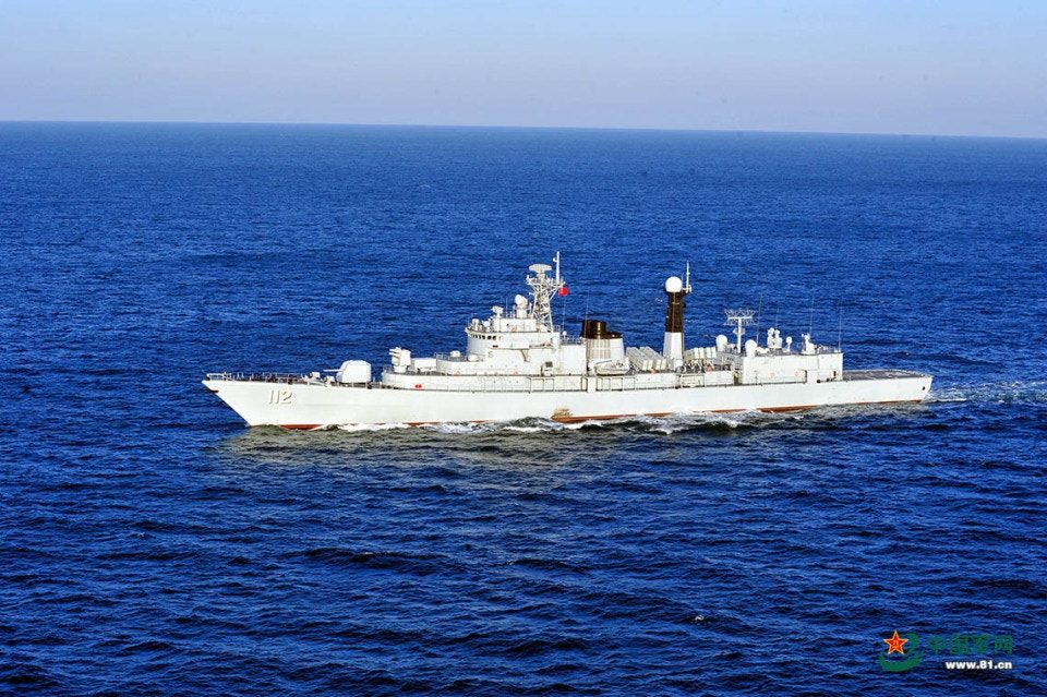 112艦是中國自行研製建造的第二代主戰艦艇，是052型導彈驅逐艦首艦，艦名為「哈爾濱艦」。（中國軍網）